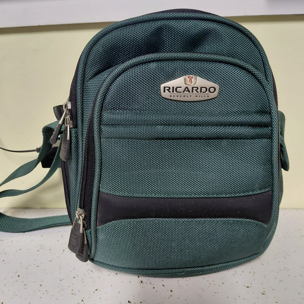 Ricardo Beverly Hills Green Shoulder Bag